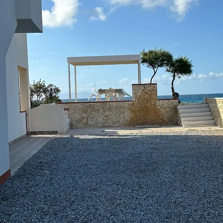 Gemuetliche In Marchesana Mit Terrasse, Garten Und Grill טרמה ויליאטורה