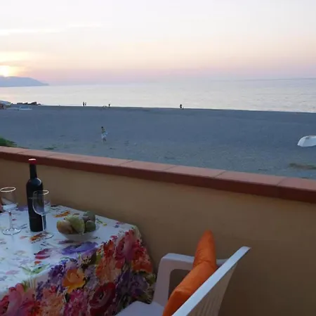 Appartement Gemuetliche In Marchesana Mit Terrasse, Garten Und Grill Terme Vigliatore